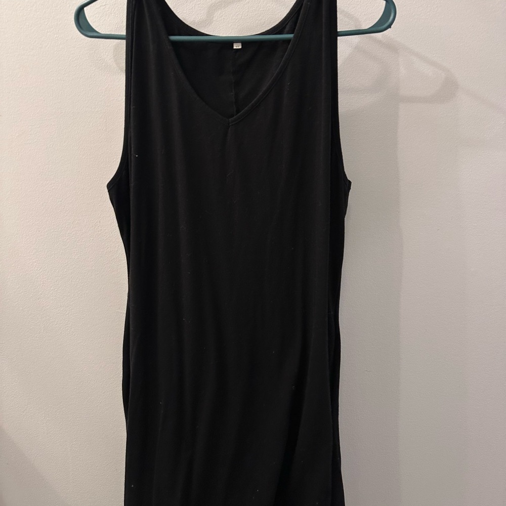 Black Sleeveless Dress
